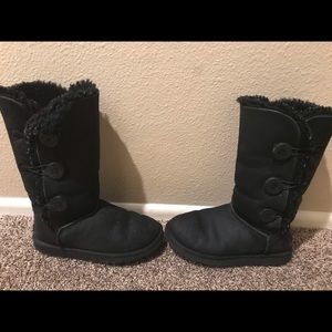 Authentic Uggs boots/Bailey button used